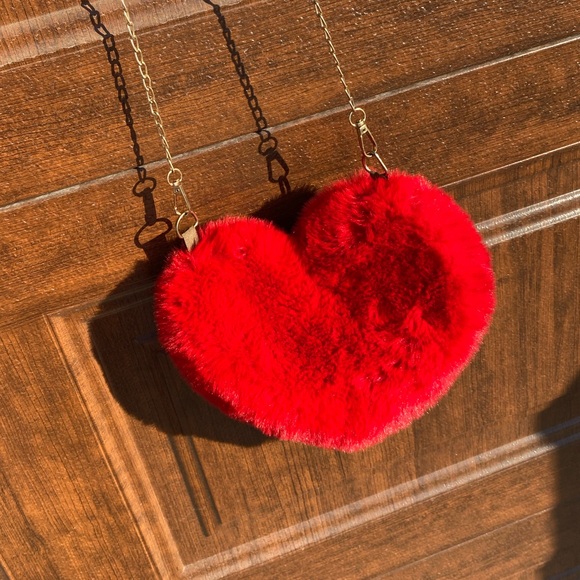 Fluffy red heart shaped purse with gold chain. - Picture 2 of 5